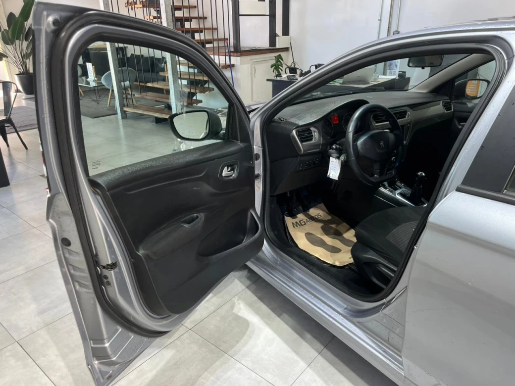 imagen 0 de vehiculo con id 2197